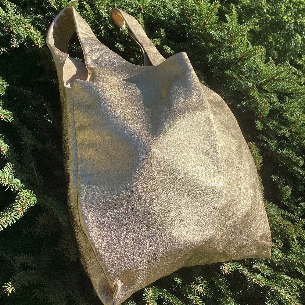 Beautiful Metallic Gold Extra Large Slouch BAGGU Leather Tote Handbag